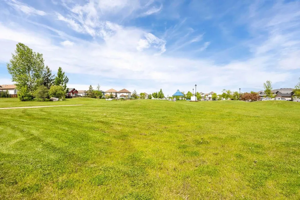 299 Pacific Crescent Fort Mcmurray AB T9K0G5