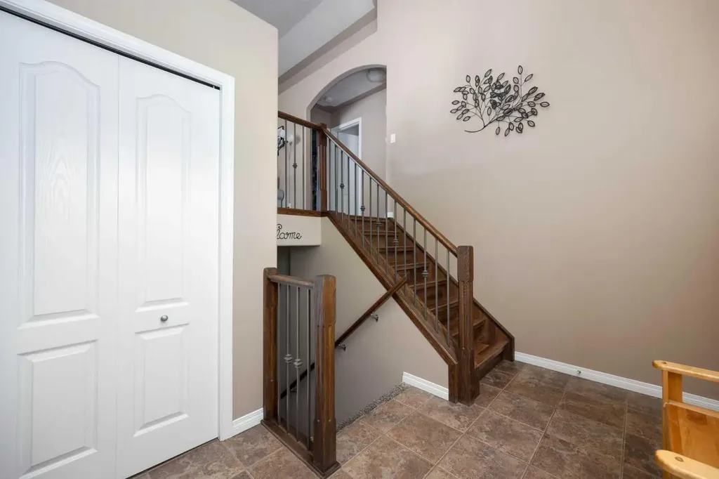 299 Pacific Crescent Fort Mcmurray AB T9K0G5