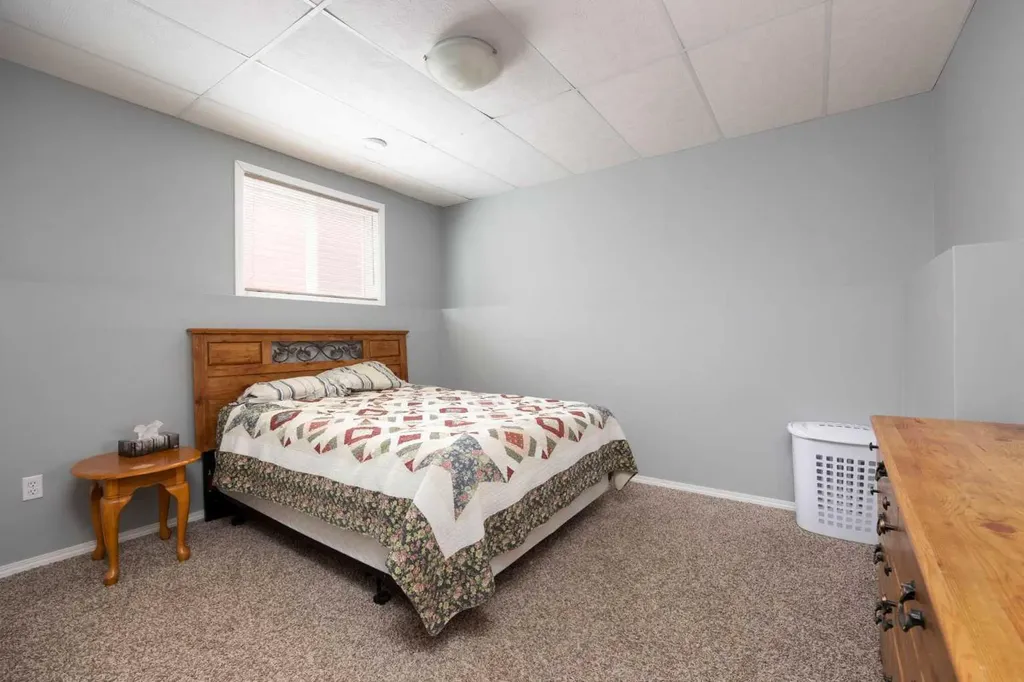 299 Pacific Crescent Fort Mcmurray AB T9K0G5