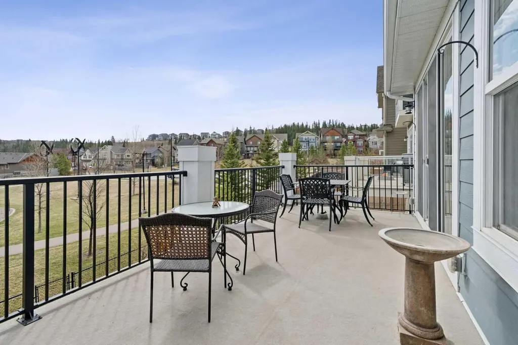 14 Riviera View Cochrane AB T4C 0Y7