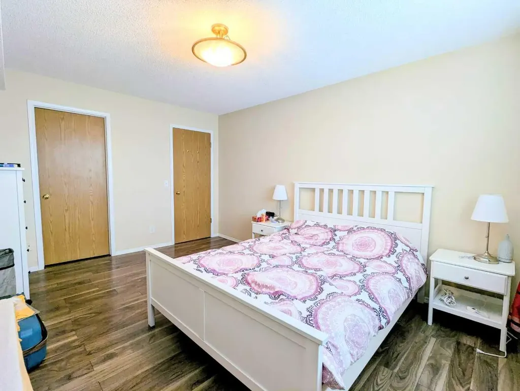 2211 29 Street SW Calgary AB T2E 2K1