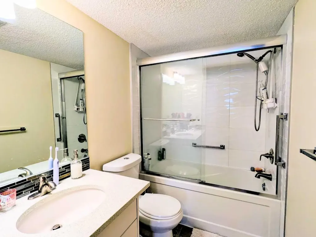 2211 29 Street SW Calgary AB T2E 2K1