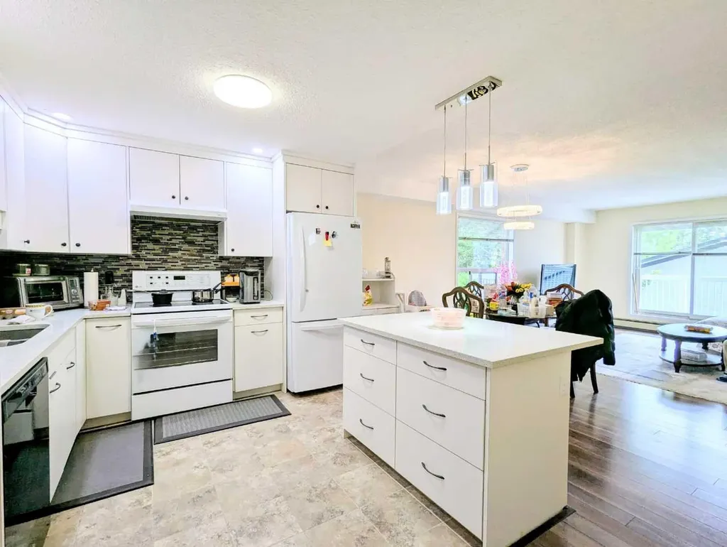 2211 29 Street SW Calgary AB T2E 2K1
