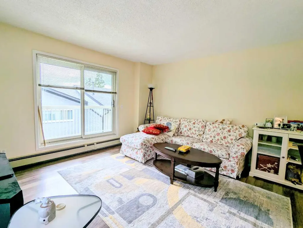 2211 29 Street SW Calgary AB T2E 2K1