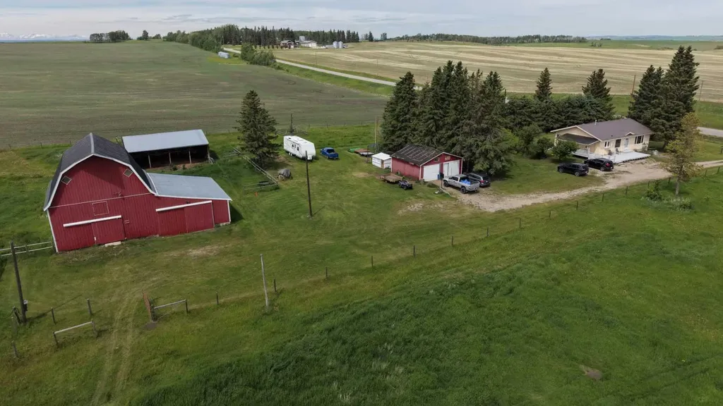 33025 Township Road 290 Rural Rocky View County AB T0M 0S0