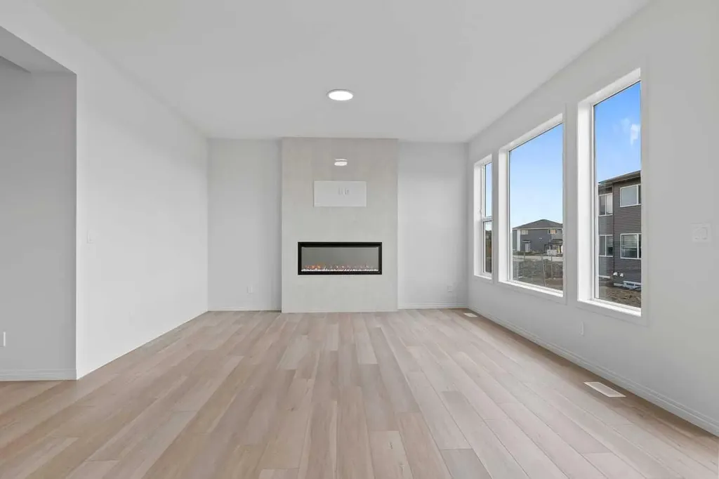 138 Corner Glen Square NE Calgary AB T3N 2S2