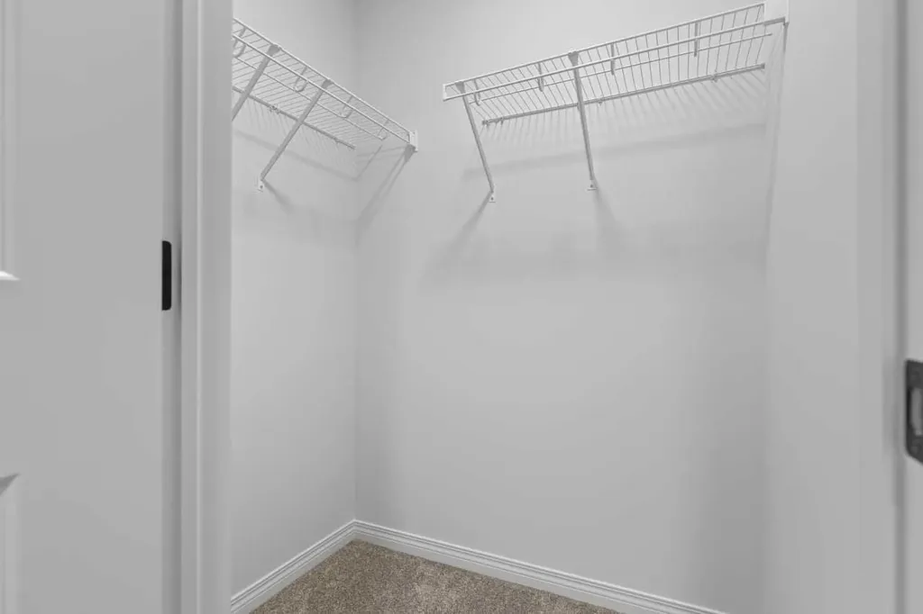 138 Corner Glen Square NE Calgary AB T3N 2S2