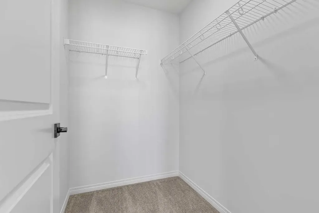 138 Corner Glen Square NE Calgary AB T3N 2S2