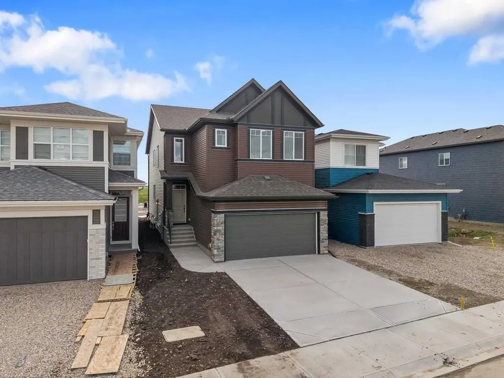 138 Corner Glen Square NE Calgary AB T3N 2S2