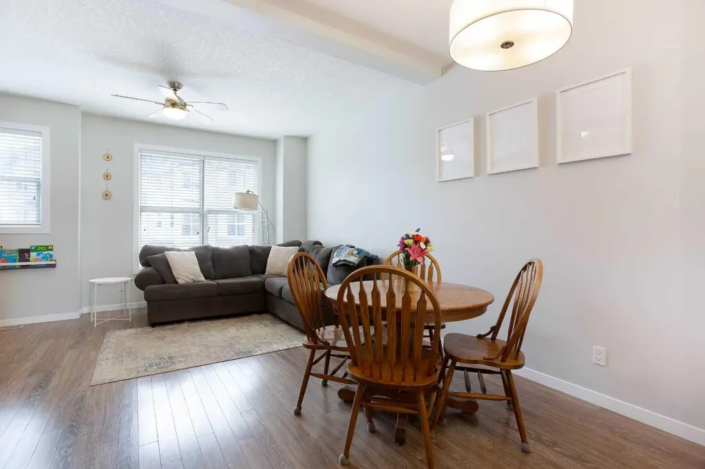 88 New Brighton Point SE Calgary AB T2Z 1B8