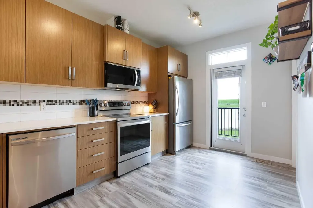 88 New Brighton Point SE Calgary AB T2Z 1B8