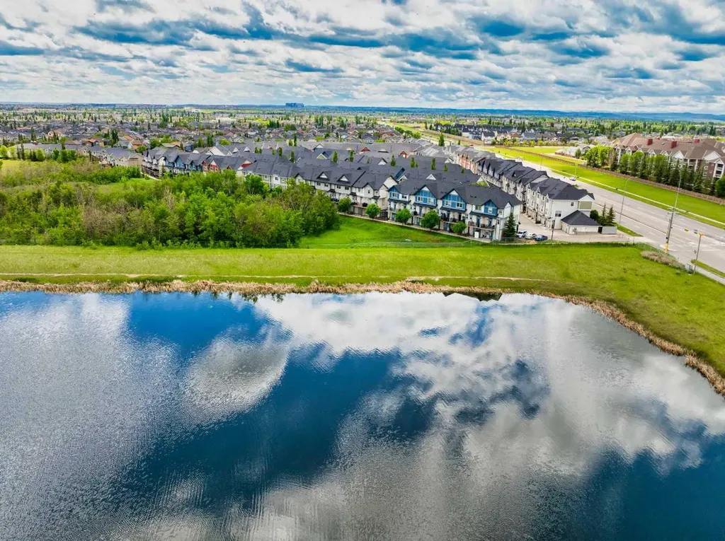 88 New Brighton Point SE Calgary AB T2Z 1B8