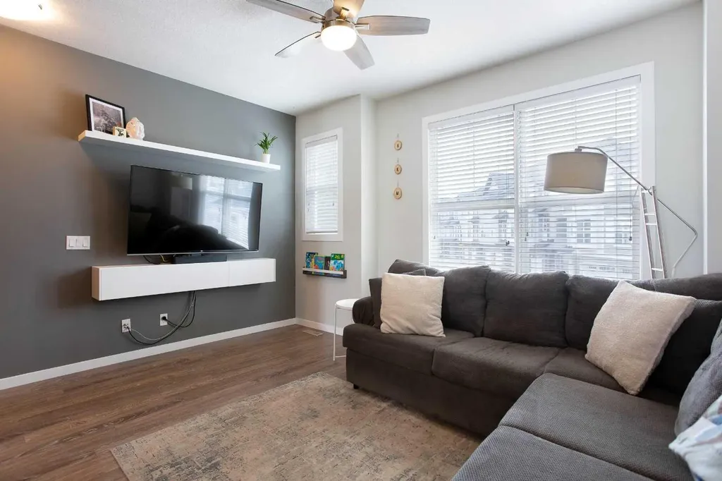 88 New Brighton Point SE Calgary AB T2Z 1B8