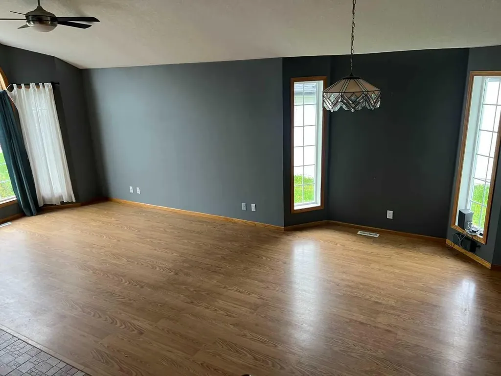 307 8 Avenue Fox Creek AB T0H 1P0
