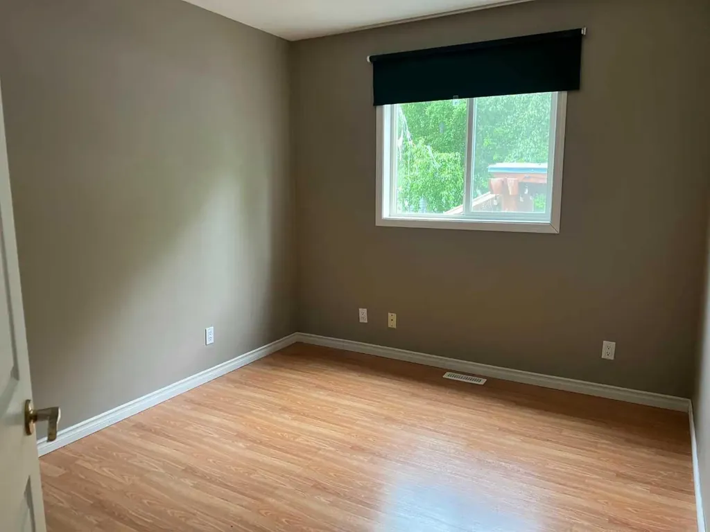 307 8 Avenue Fox Creek AB T0H 1P0