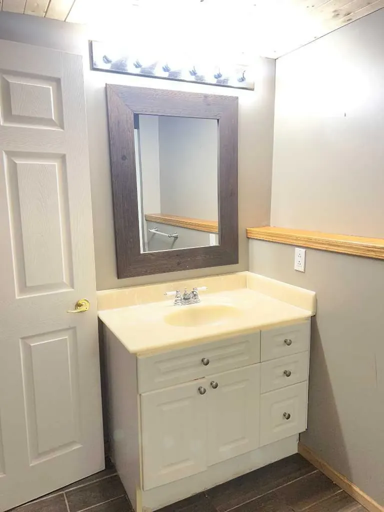 307 8 Avenue Fox Creek AB T0H 1P0