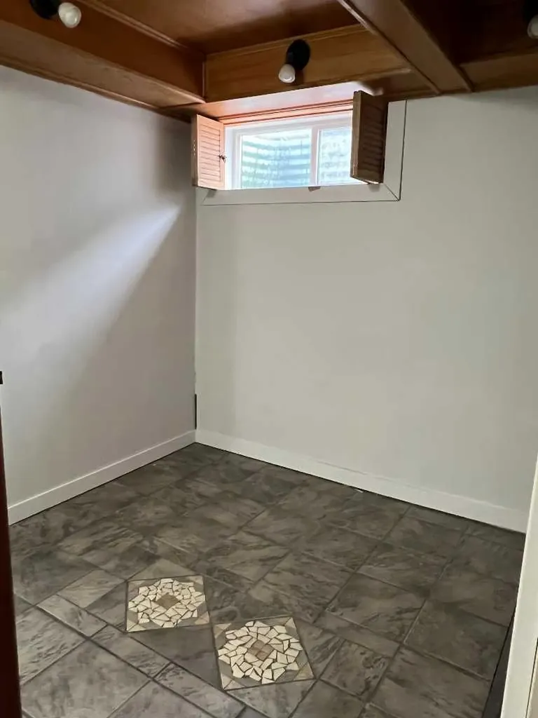 307 8 Avenue Fox Creek AB T0H 1P0