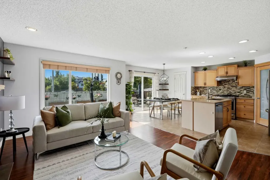 156 Covehaven Terrace NE Calgary AB T3K 0B2