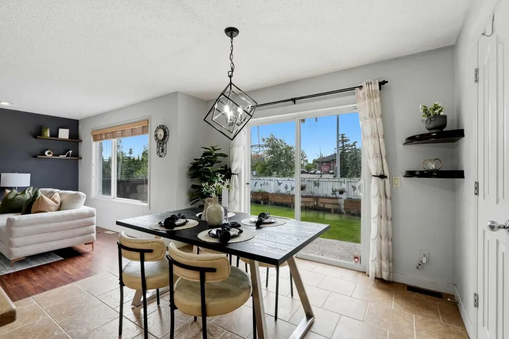 156 Covehaven Terrace NE Calgary AB T3K 0B2