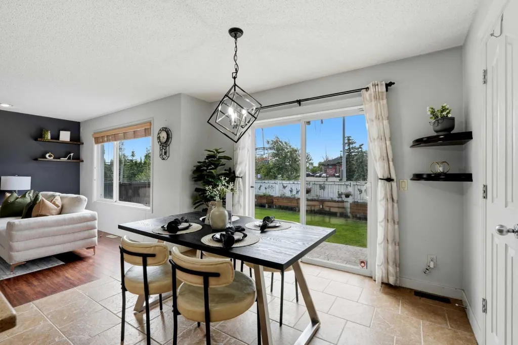 156 Covehaven Terrace NE Calgary AB T3K 0B2