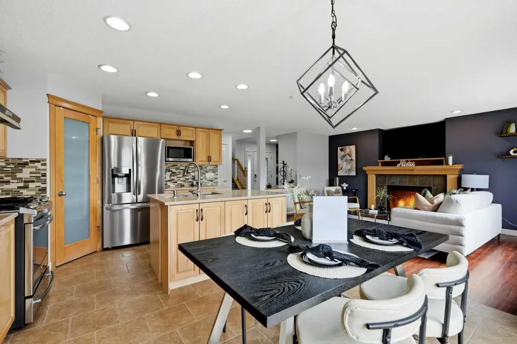 156 Covehaven Terrace NE Calgary AB T3K 0B2