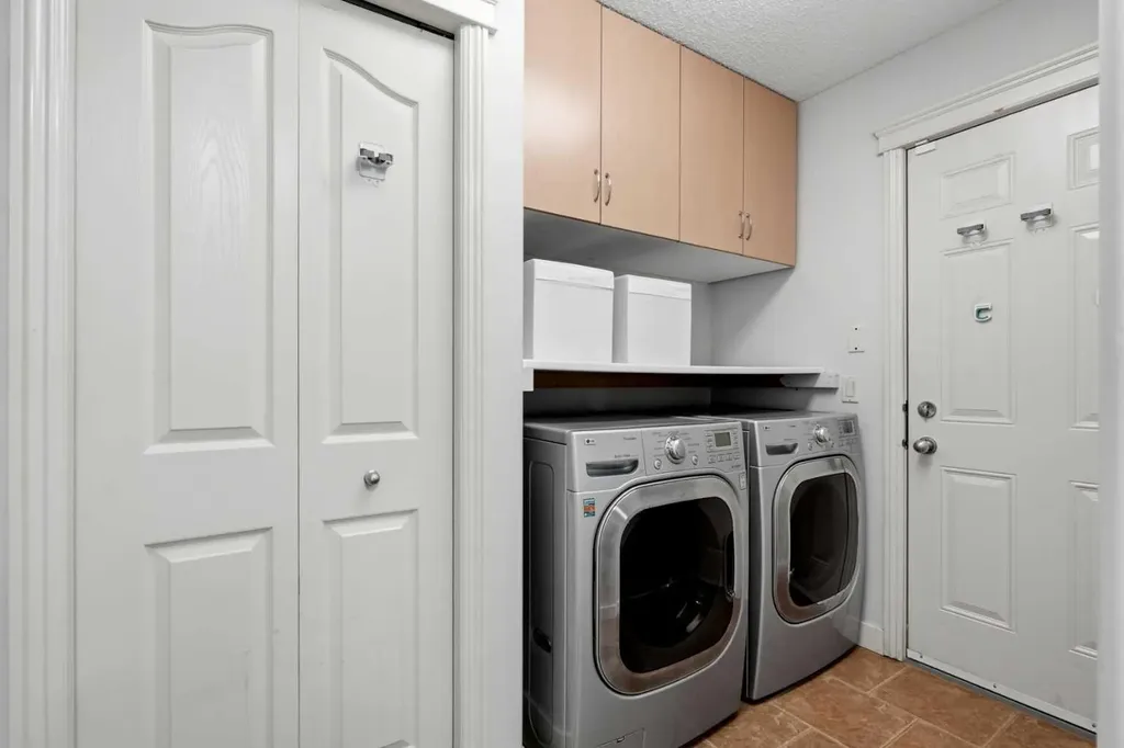156 Covehaven Terrace NE Calgary AB T3K 0B2