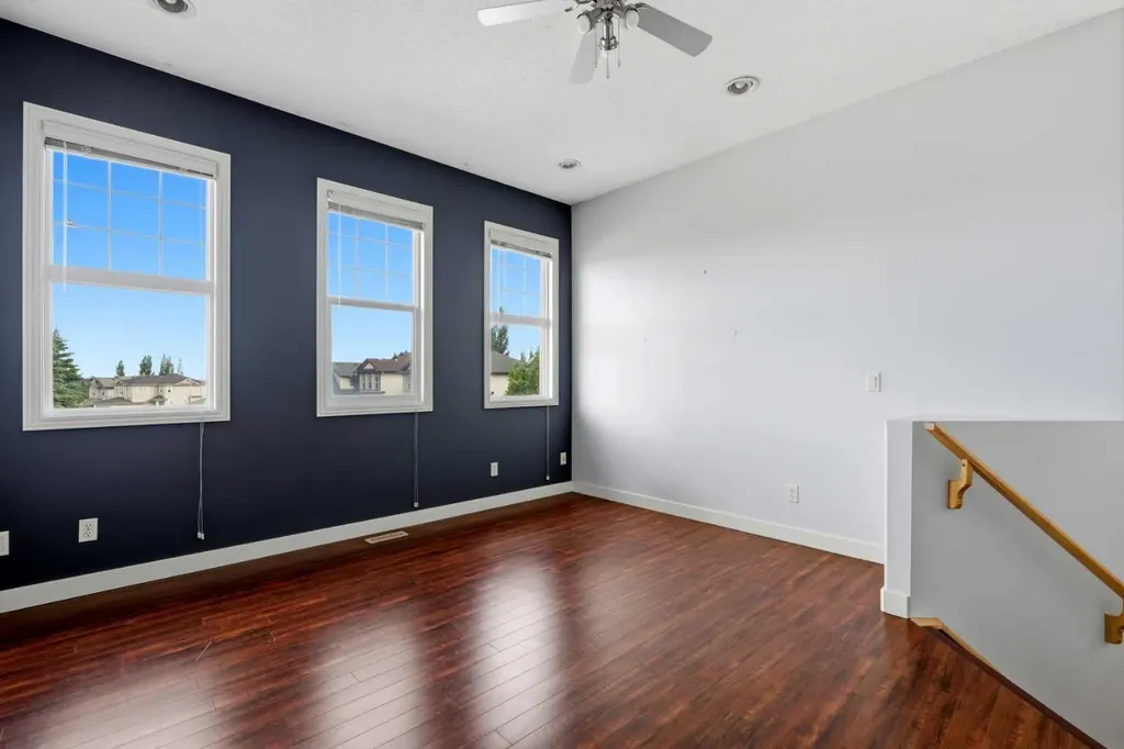 156 Covehaven Terrace NE Calgary AB T3K 0B2