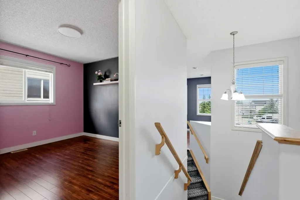 156 Covehaven Terrace NE Calgary AB T3K 0B2