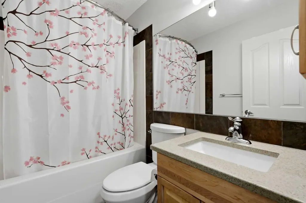 156 Covehaven Terrace NE Calgary AB T3K 0B2