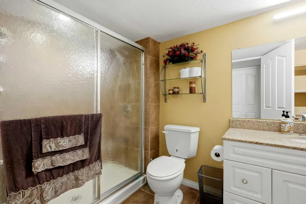 156 Covehaven Terrace NE Calgary AB T3K 0B2