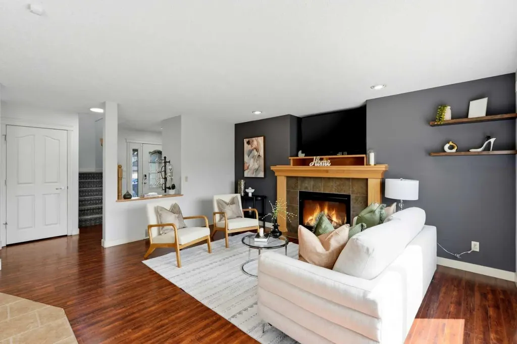 156 Covehaven Terrace NE Calgary AB T3K 0B2