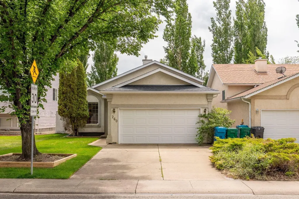 260 Red Crow Boulevard W Lethbridge AB T1K 7B6