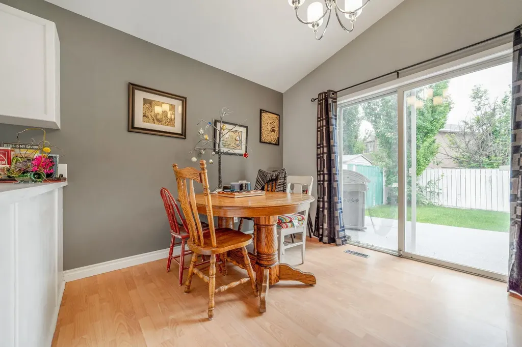 260 Red Crow Boulevard W Lethbridge AB T1K 7B6