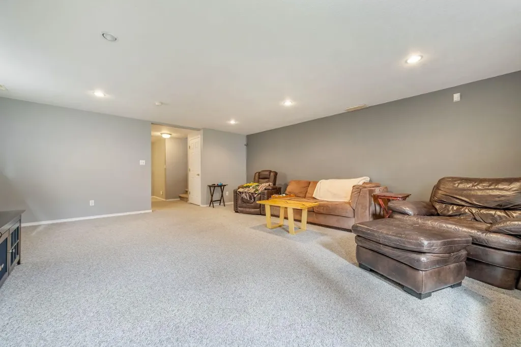 260 Red Crow Boulevard W Lethbridge AB T1K 7B6