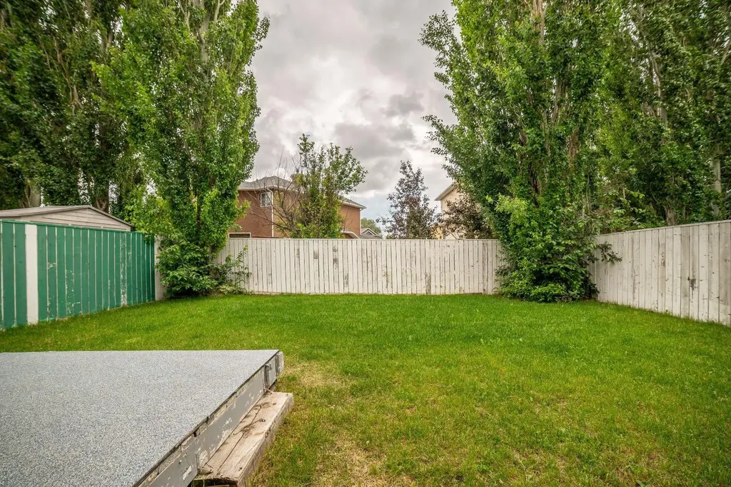 260 Red Crow Boulevard W Lethbridge AB T1K 7B6