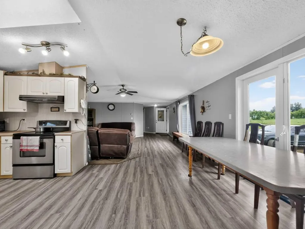 223 Sunset Drive Rural Mackenzie County AB T0H2H0