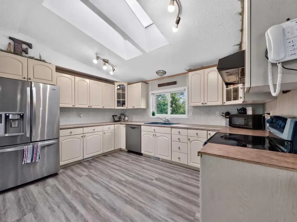 223 Sunset Drive Rural Mackenzie County AB T0H2H0