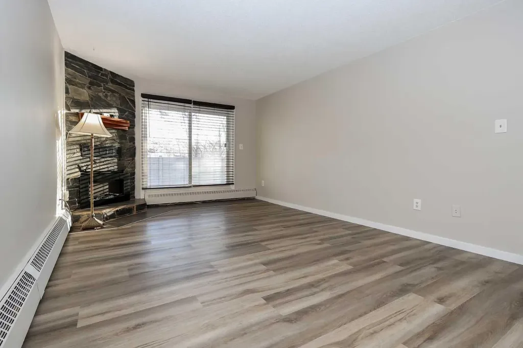 71 Cosgrove Crescent Red Deer AB T4P 2Z6