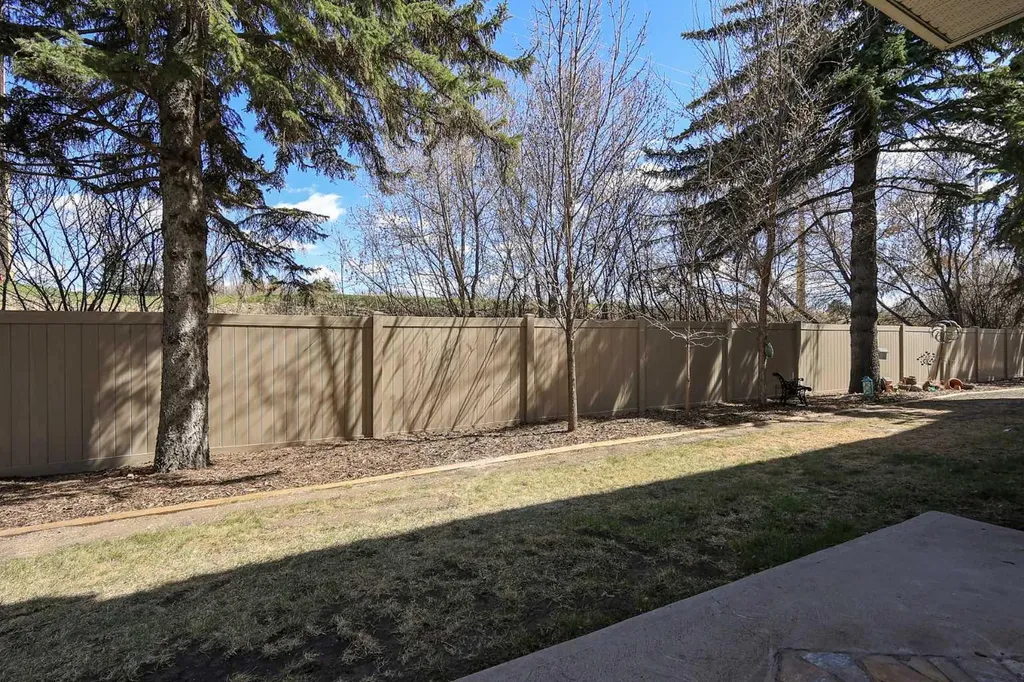 71 Cosgrove Crescent Red Deer AB T4P 2Z6