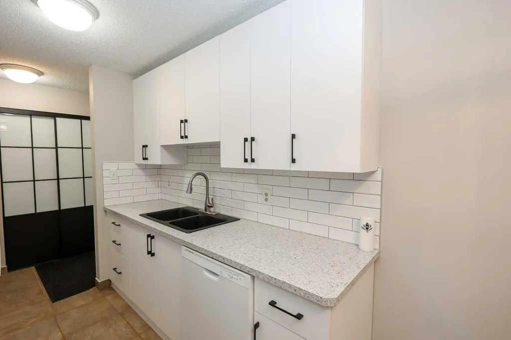 71 Cosgrove Crescent Red Deer AB T4P 2Z6