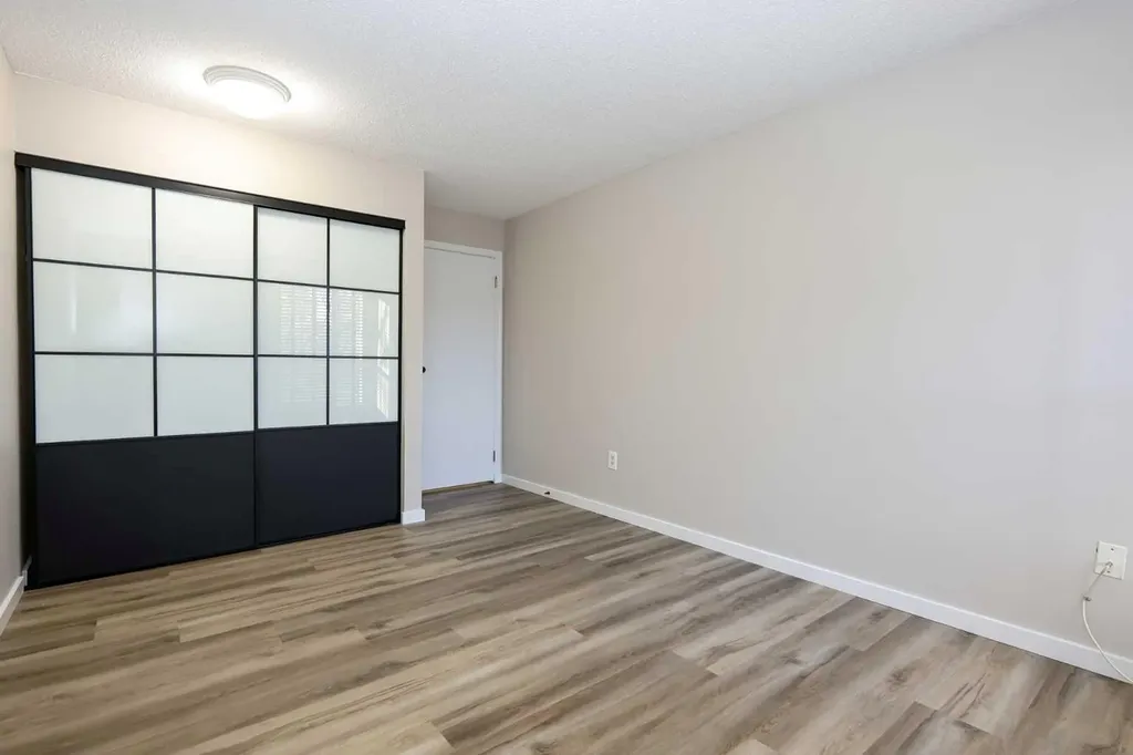 71 Cosgrove Crescent Red Deer AB T4P 2Z6