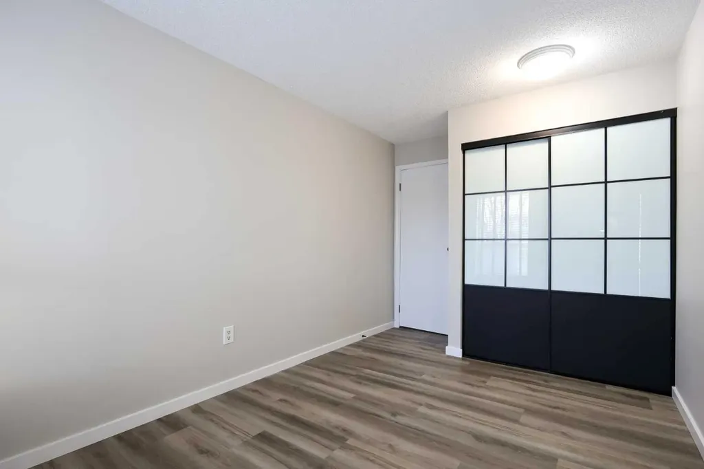 71 Cosgrove Crescent Red Deer AB T4P 2Z6