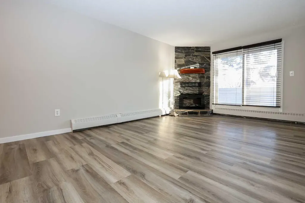 71 Cosgrove Crescent Red Deer AB T4P 2Z6