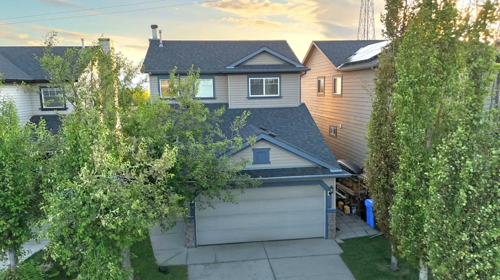 13 Tuscany Ridge Mews NW Calgary AB T3L 3B7