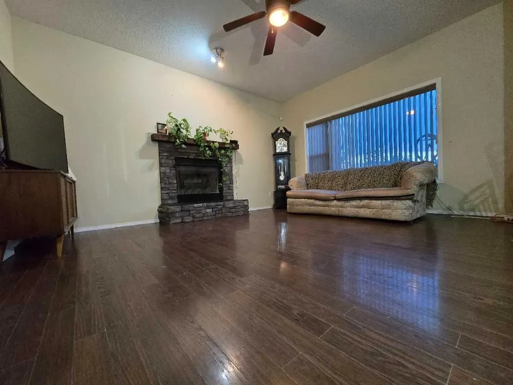 13 Tuscany Ridge Mews NW Calgary AB T3L 3B7
