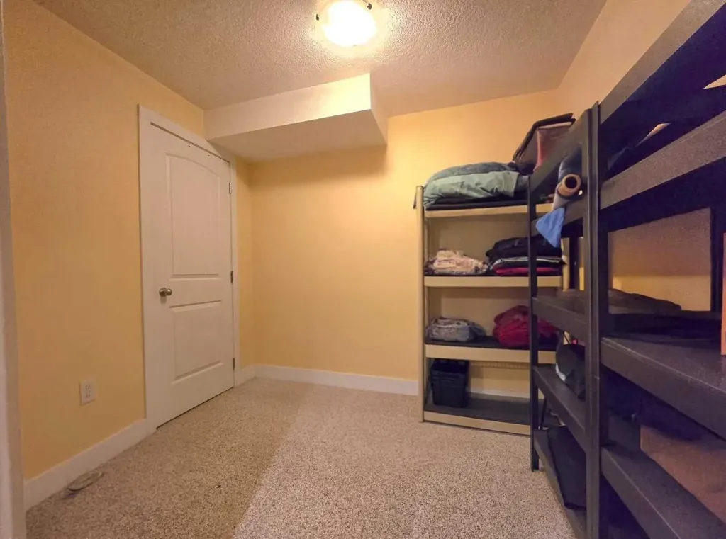 13 Tuscany Ridge Mews NW Calgary AB T3L 3B7