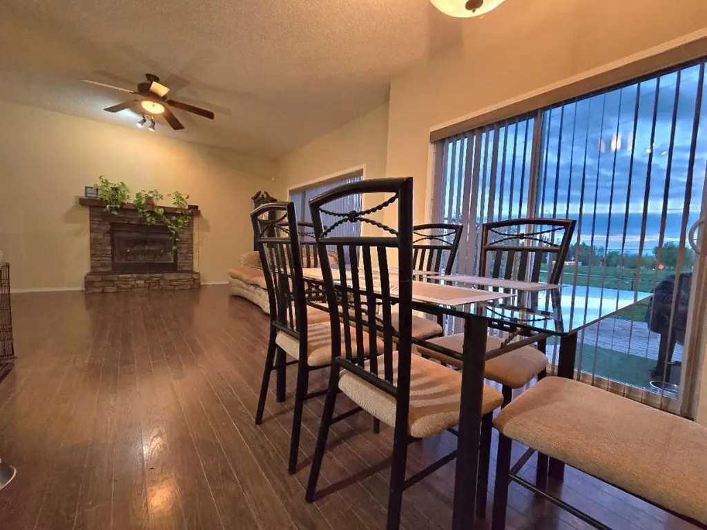 13 Tuscany Ridge Mews NW Calgary AB T3L 3B7