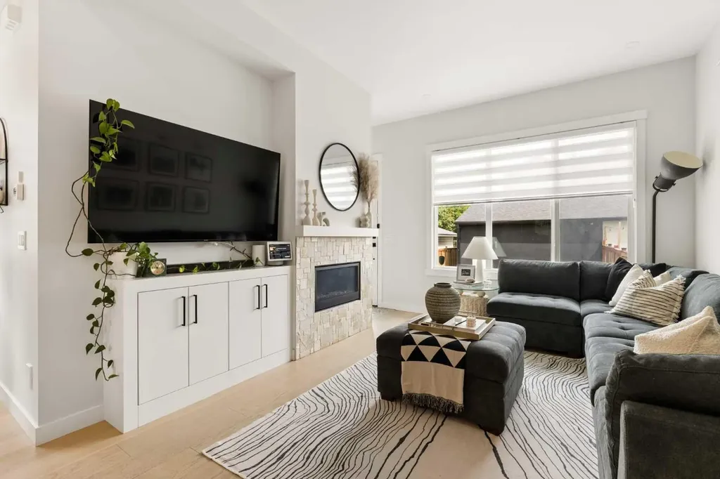 258 17 Avenue NE Calgary AB T2E1L8