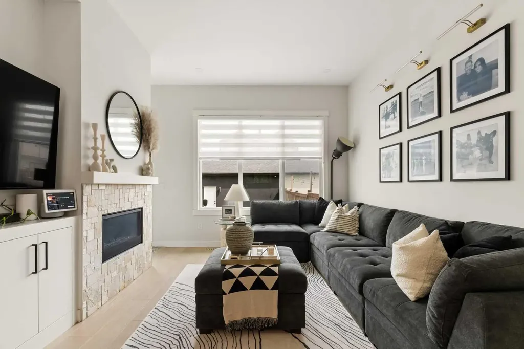258 17 Avenue NE Calgary AB T2E1L8