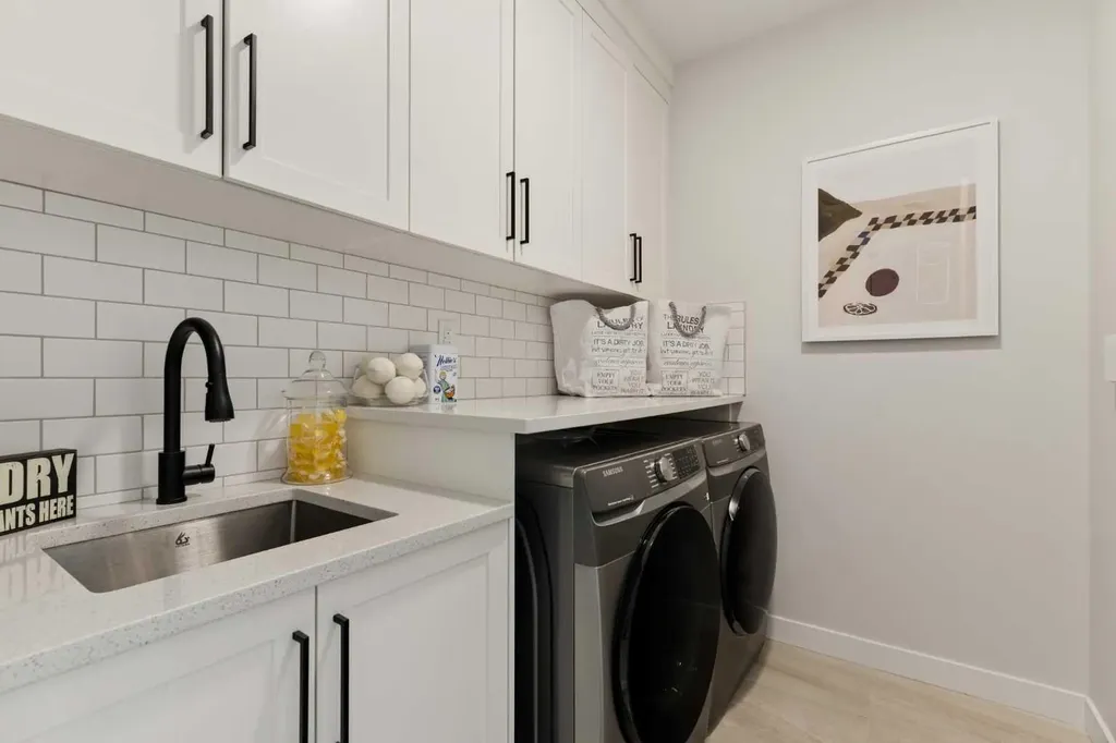258 17 Avenue NE Calgary AB T2E1L8